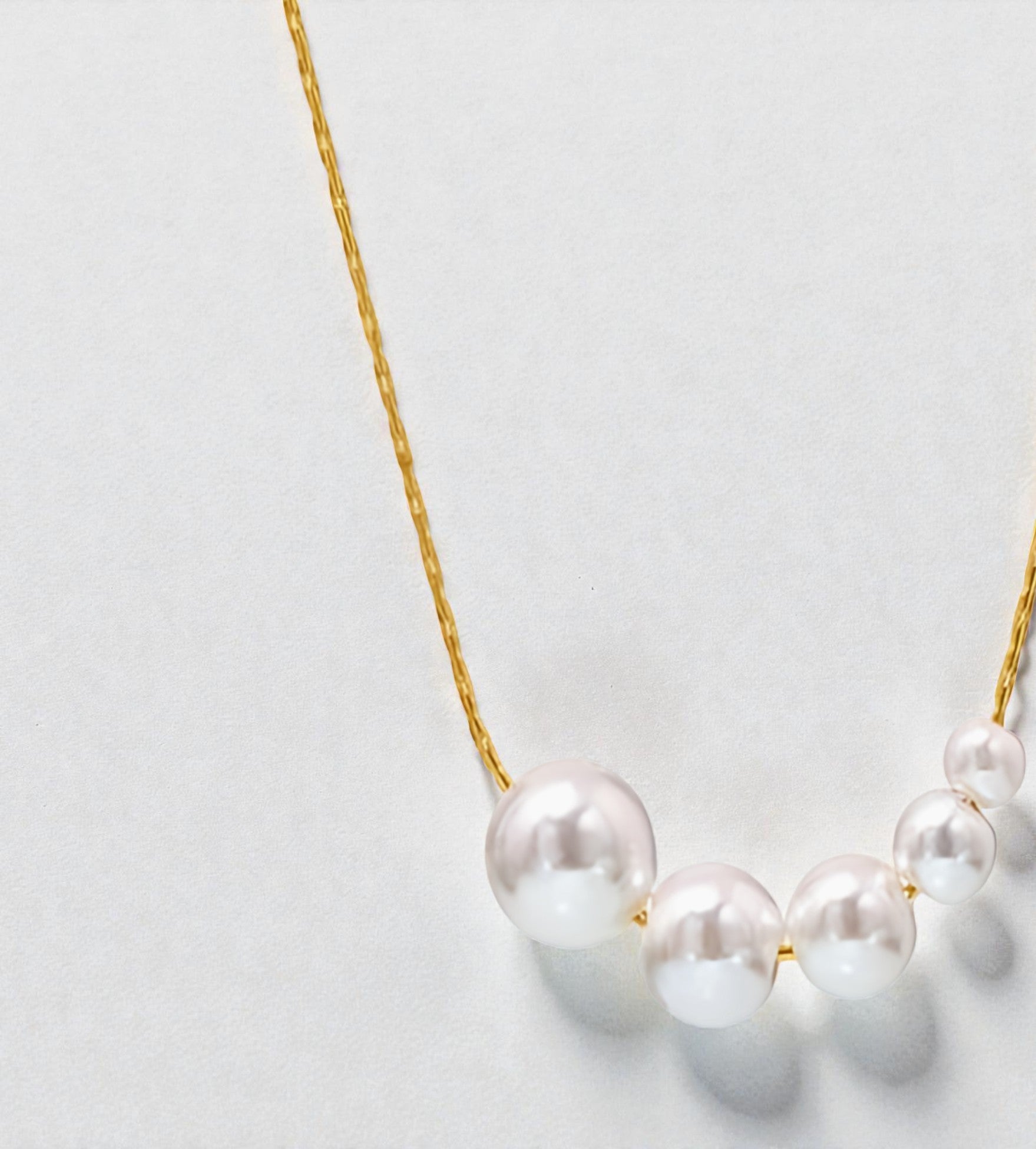 Collier doré à perles – Le glow chic des Baddies