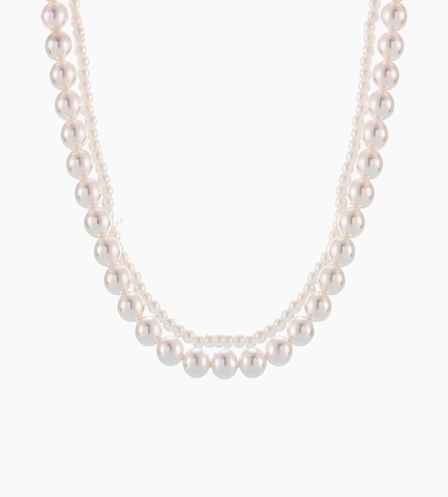 Collier en perles blanches élégantes